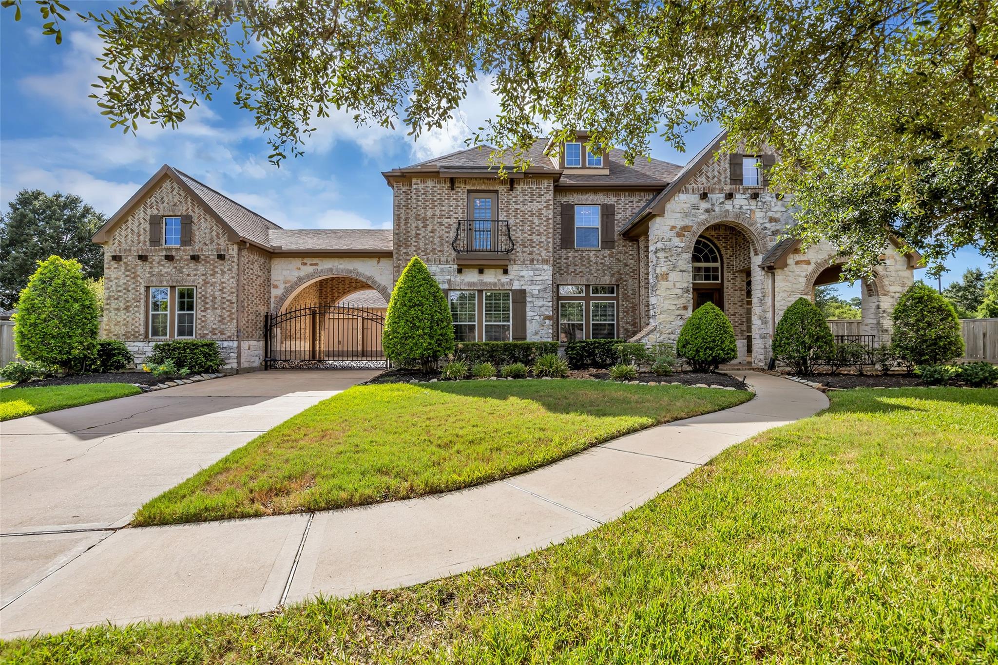17811 Fairhaven Sunrise Court — photo