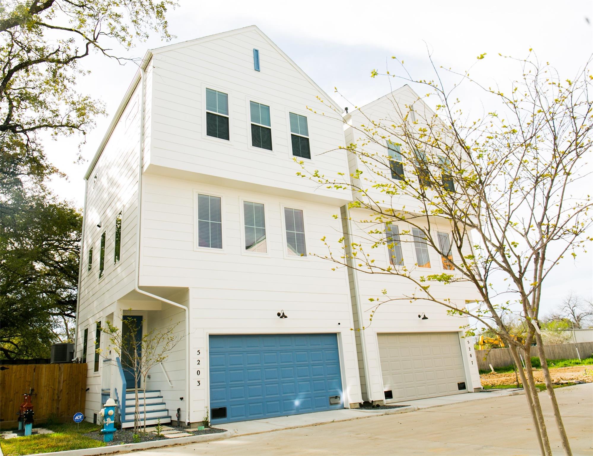 5203 Burress Springs Lane — photo