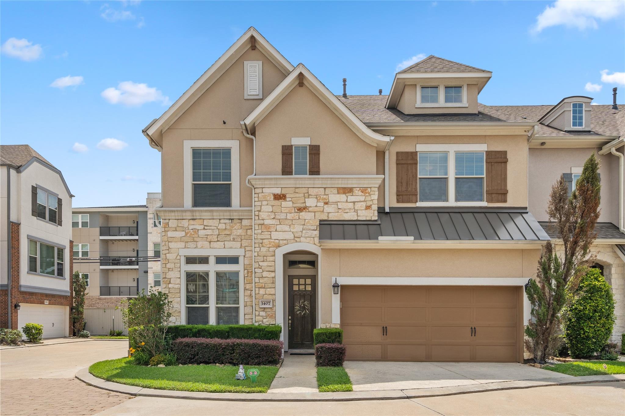 1407 Devonshire Manor Lane — photo