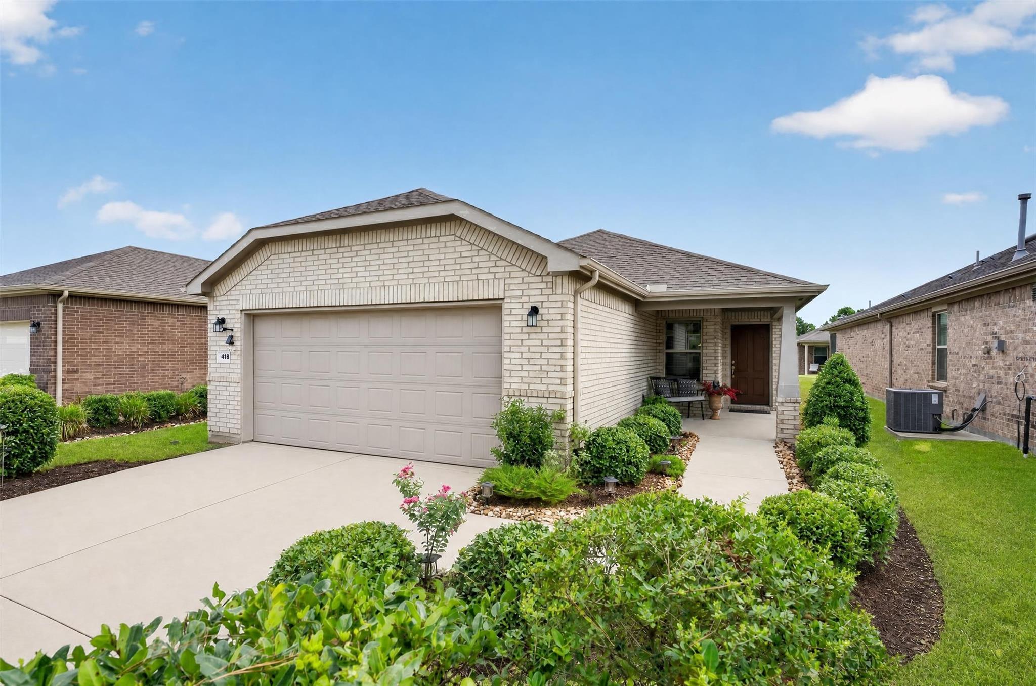 418 Thistle Thorn Drive — photo