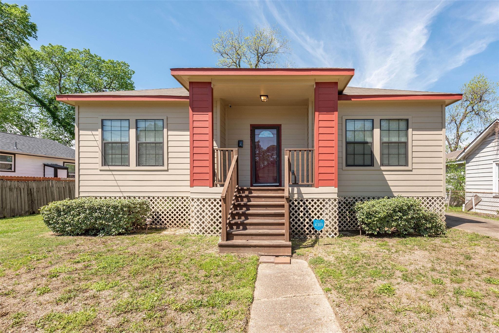 4203 Sayers Street — photo