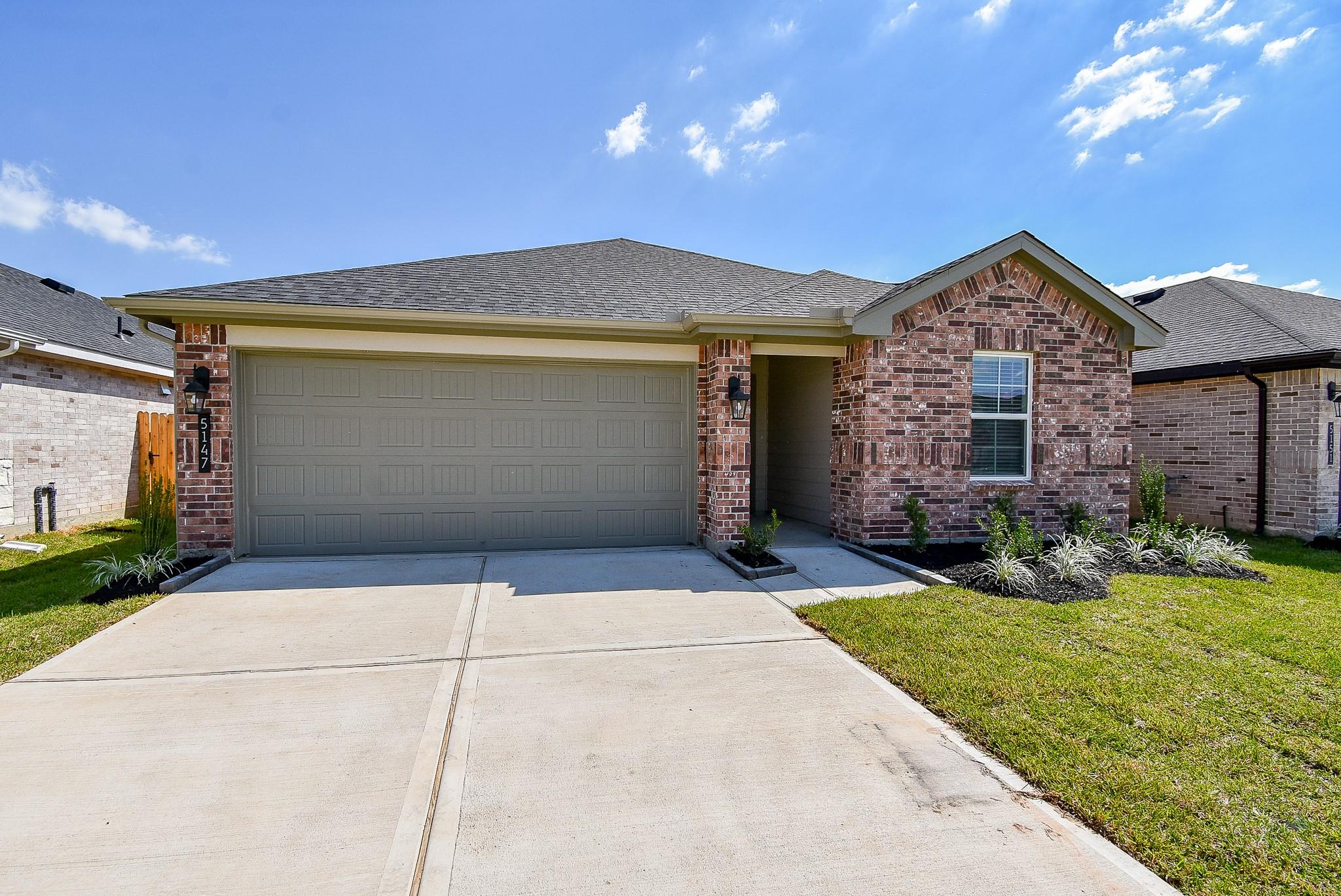 5147 Hunters Trail — photo