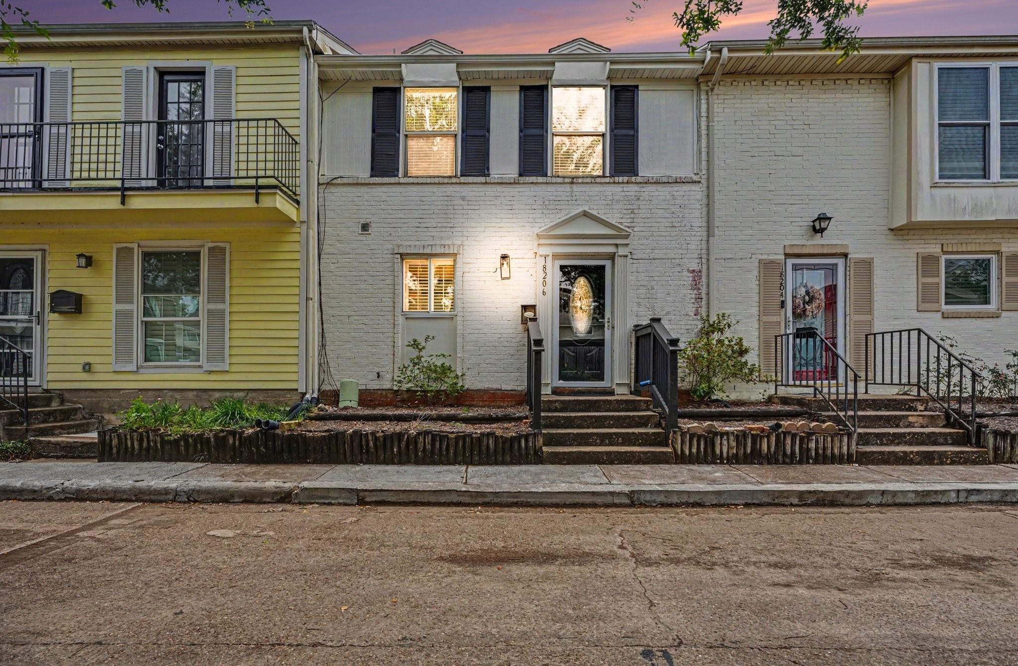 18206 Heritage Lane #8206 — photo