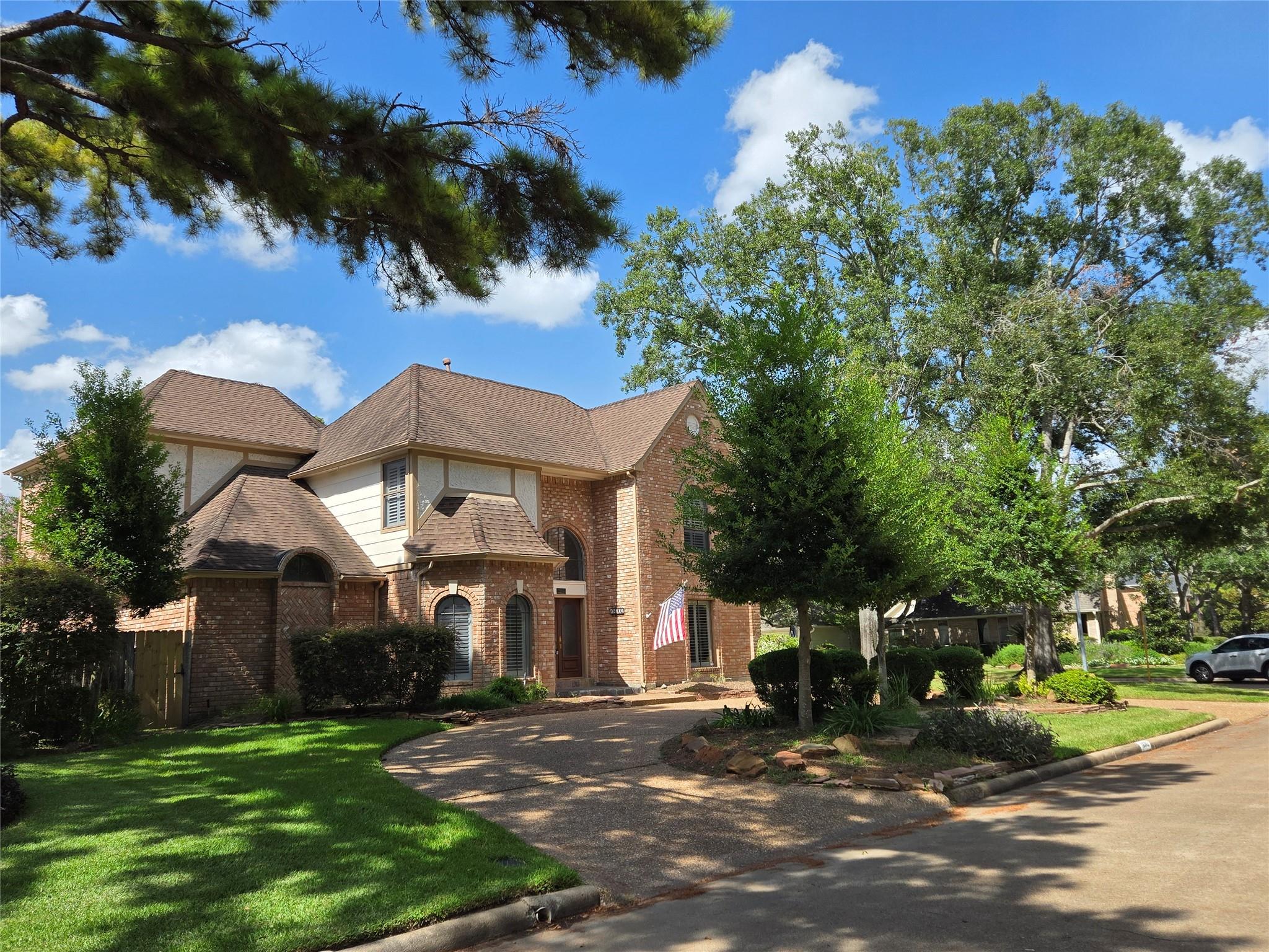 18302 Longmoor Drive — photo