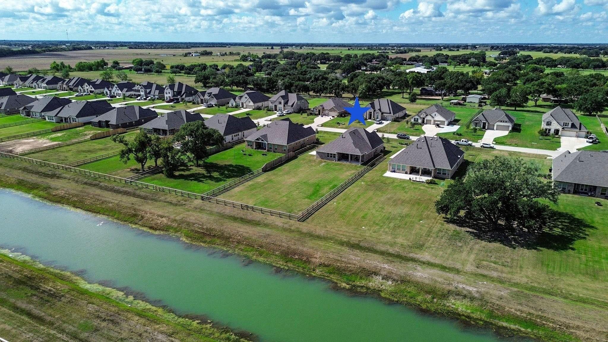 6803 Nichols Landing — photo