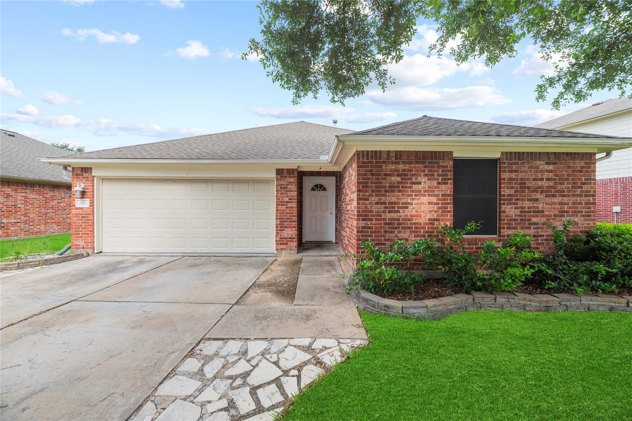 6611 Stonefort Court — photo