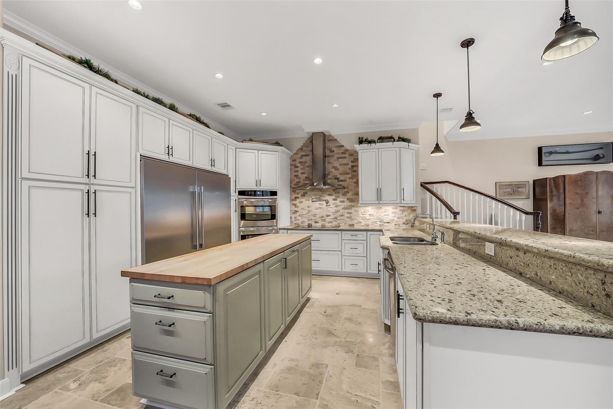 6317 Riverview Way — photo