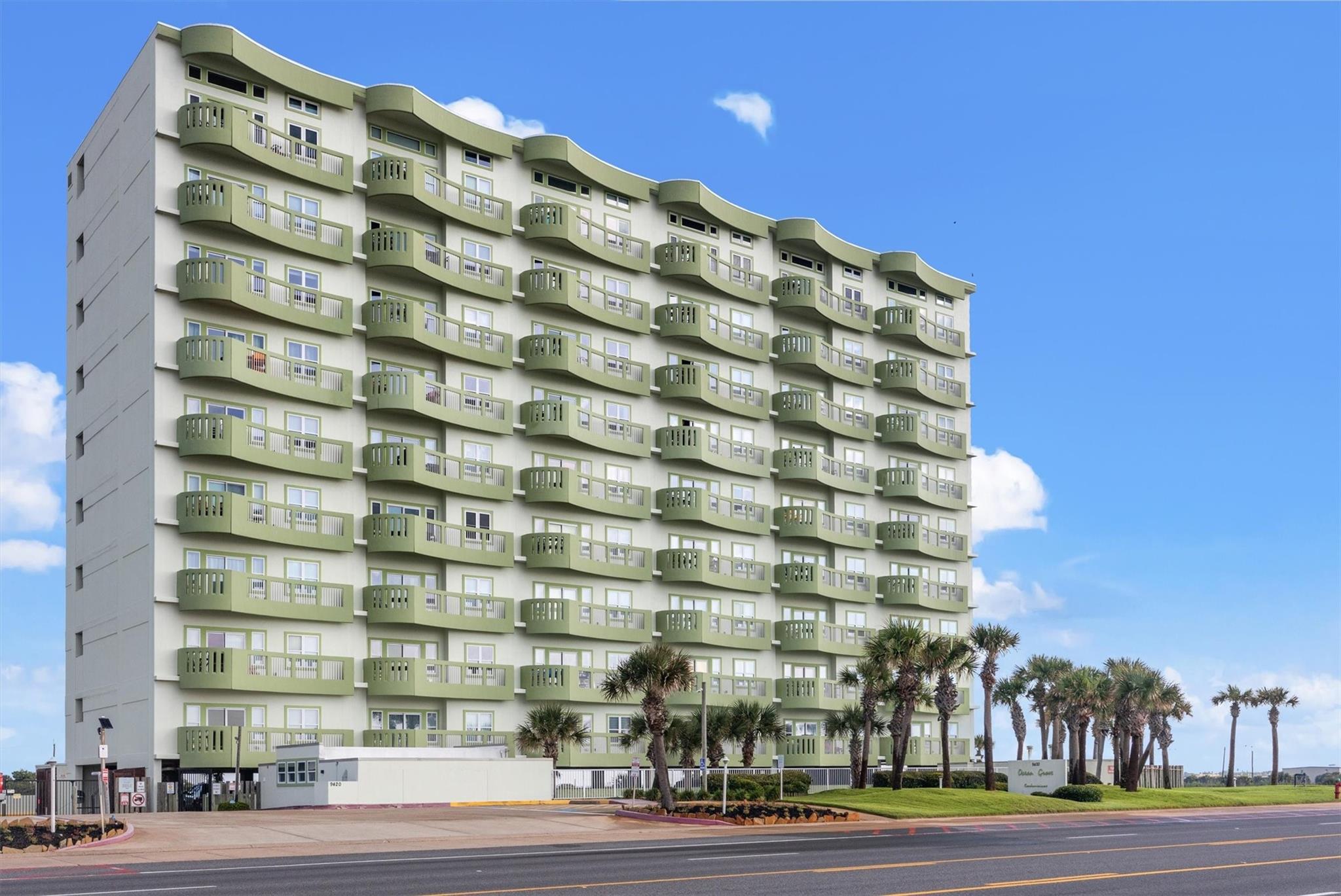 9420 Seawall Boulevard #302 — photo
