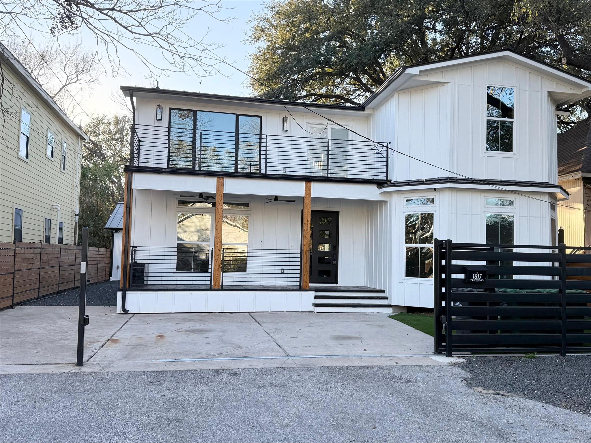 1617 Common Street — photo