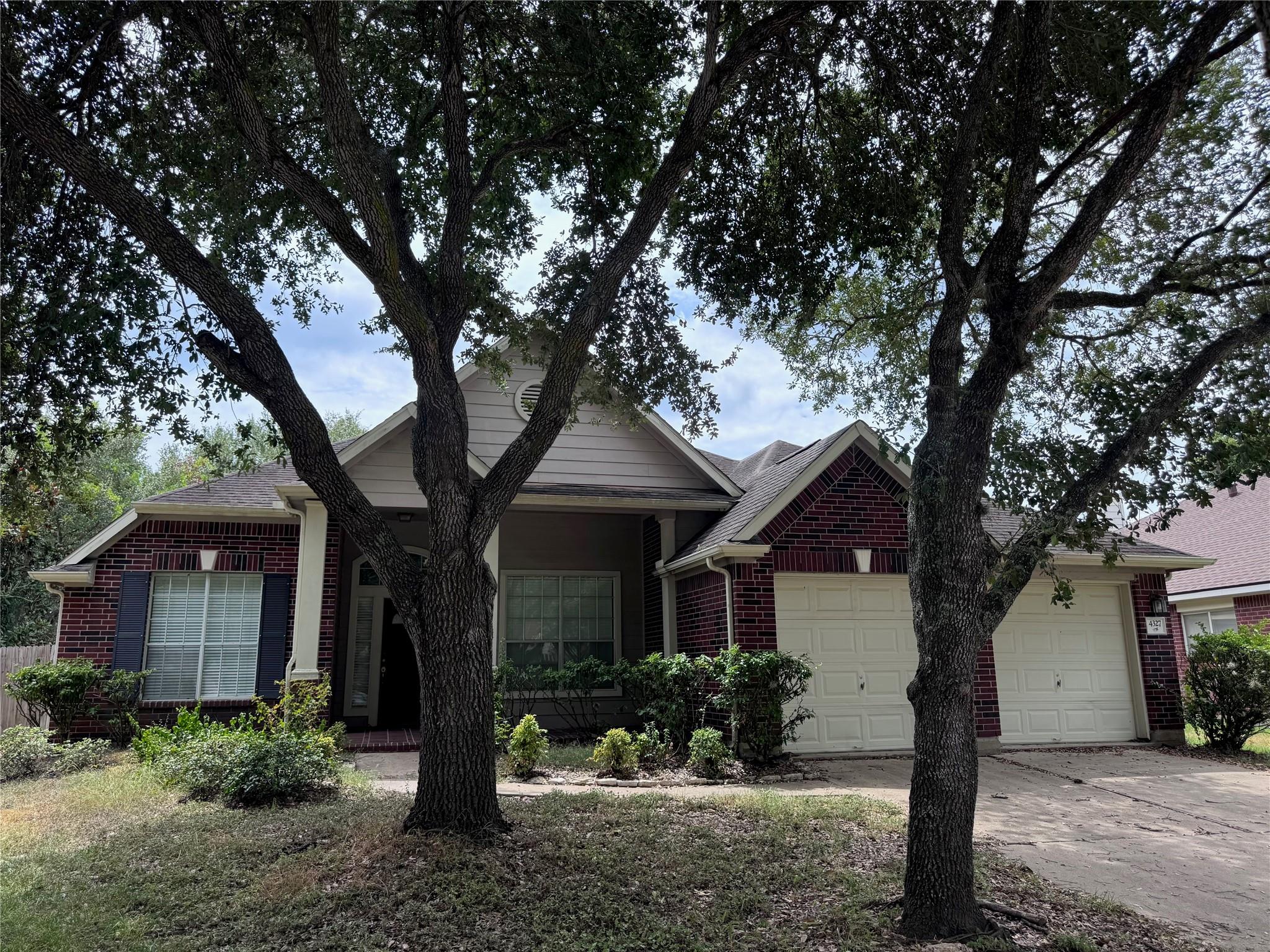 4327 Hoatzin Court — photo