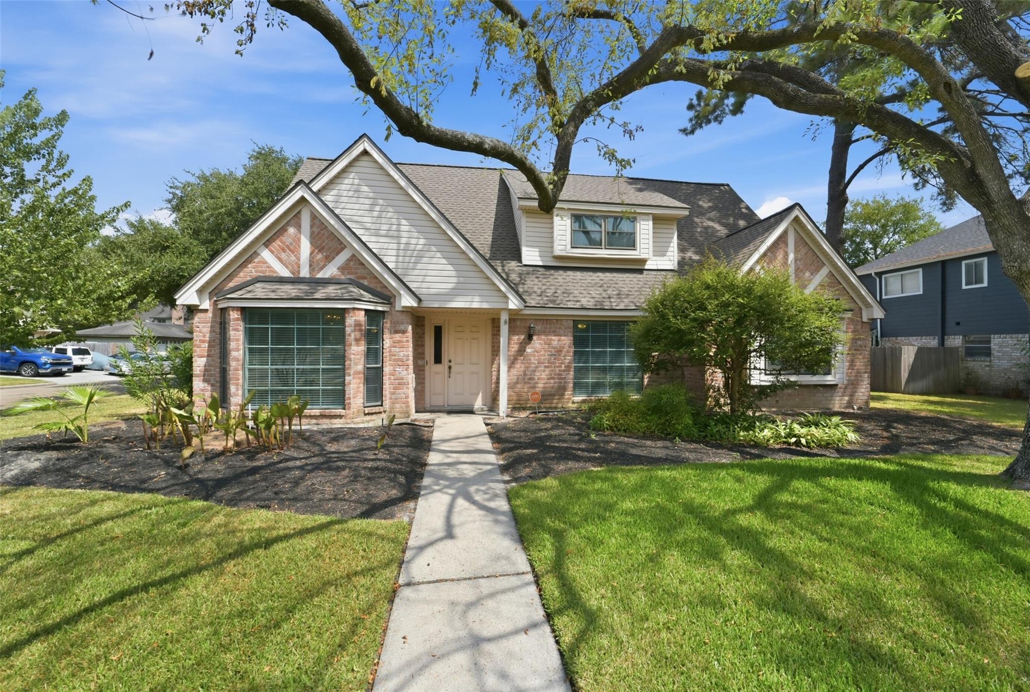 8130 Fernbrook Lane — photo