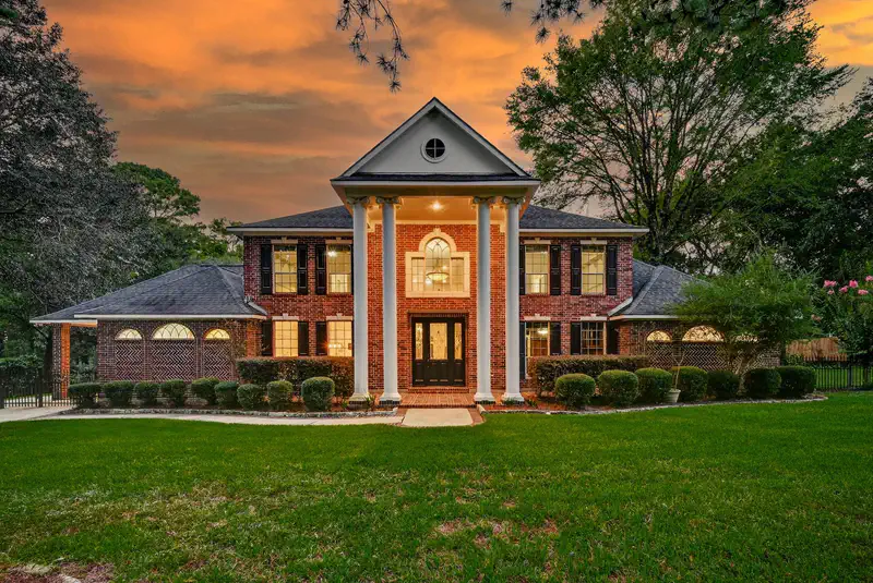 15406 Hunters Bend Drive — photo