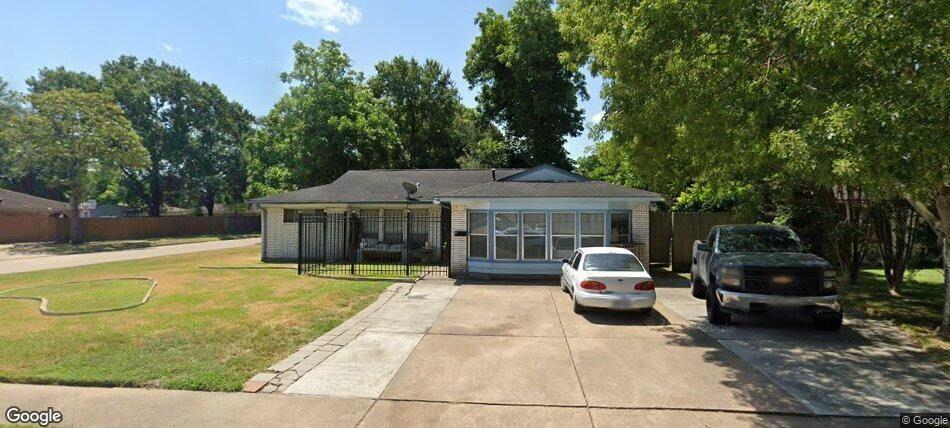1303 Saddle Rock Drive — photo