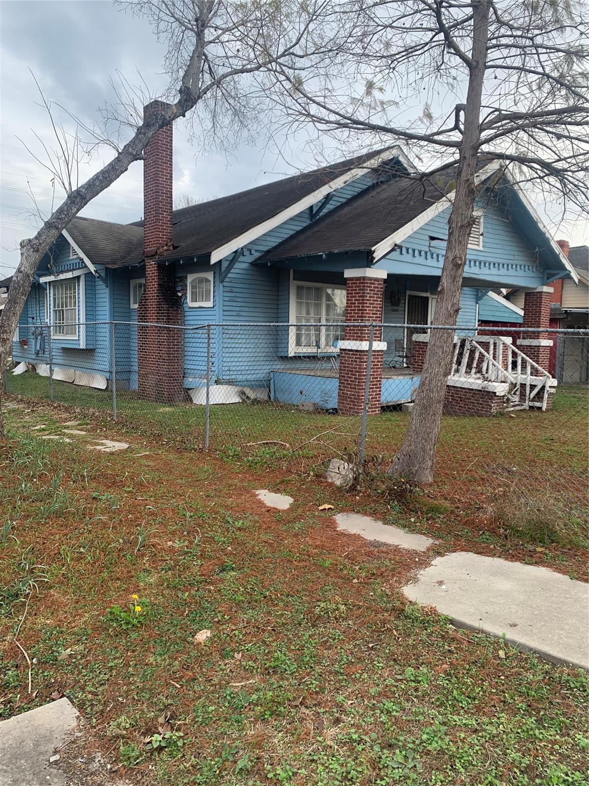 5001 Sherman Street — photo