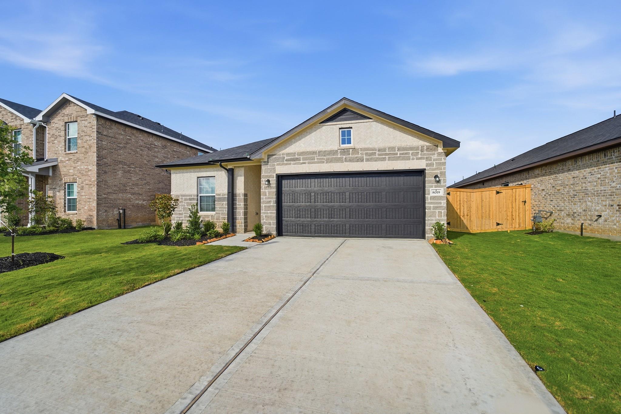 8019 Jasper Meadows, Angleton, TX 77515 — photo 3