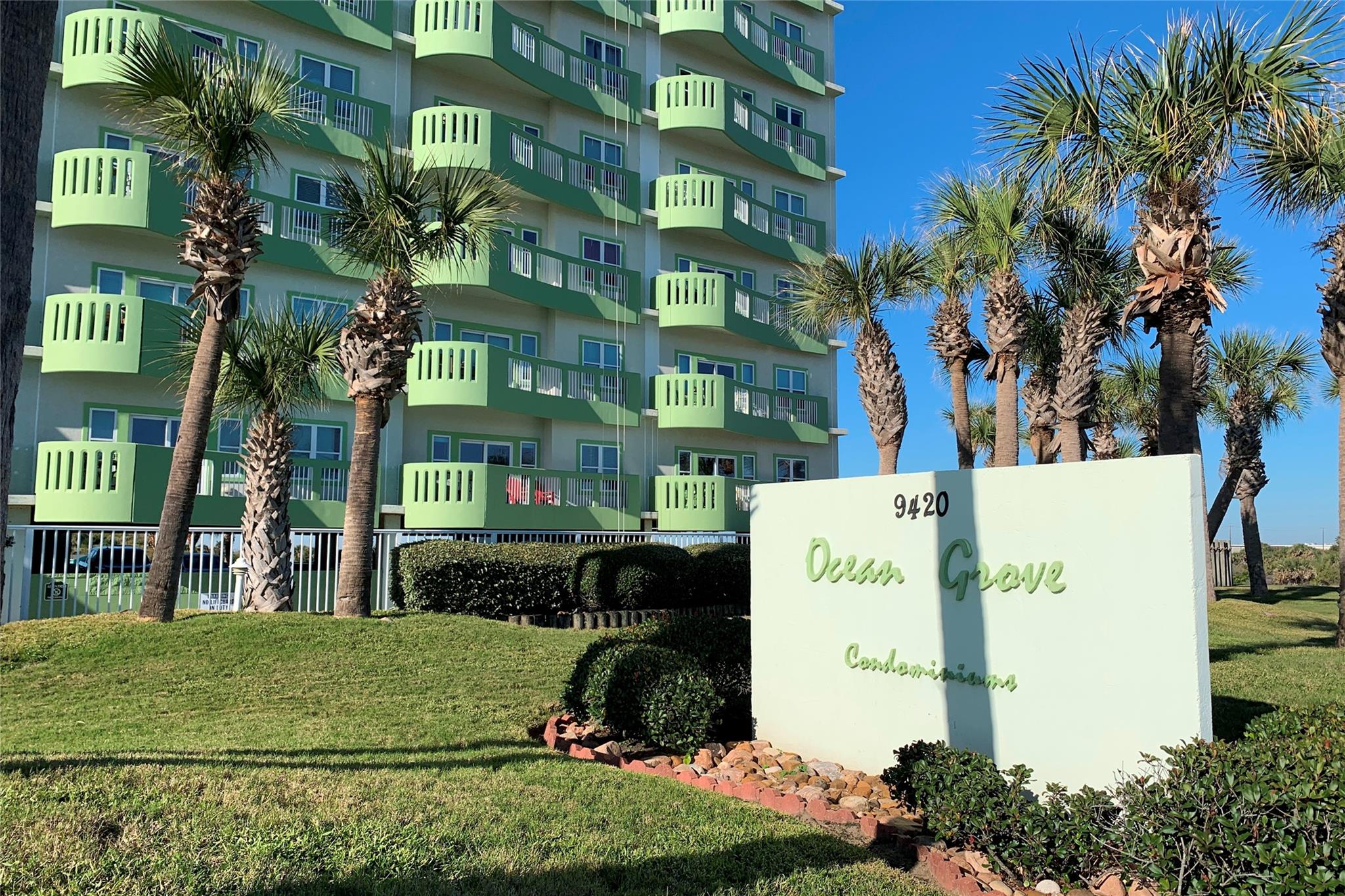 9420 Seawall Boulevard #804 — photo