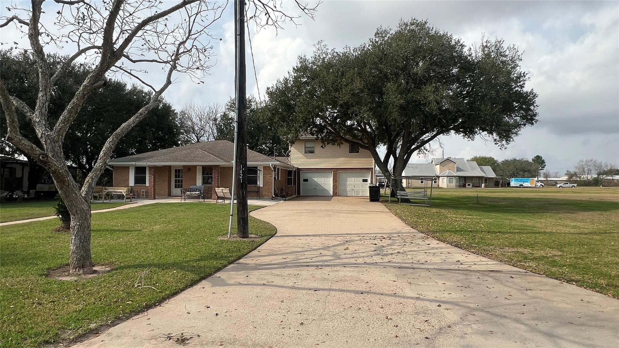 1421 Highway 36 N — photo