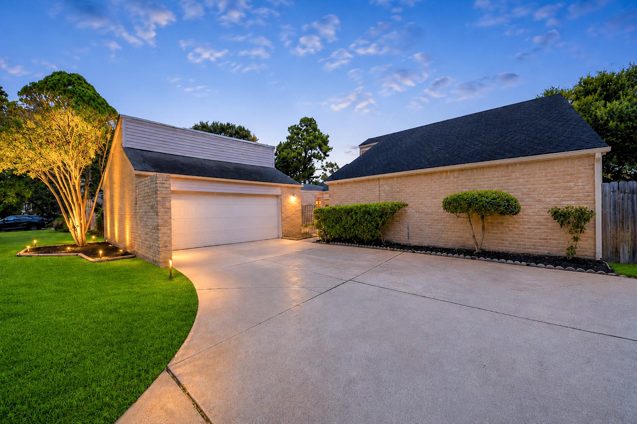 2219 Valley Manor Drive — photo