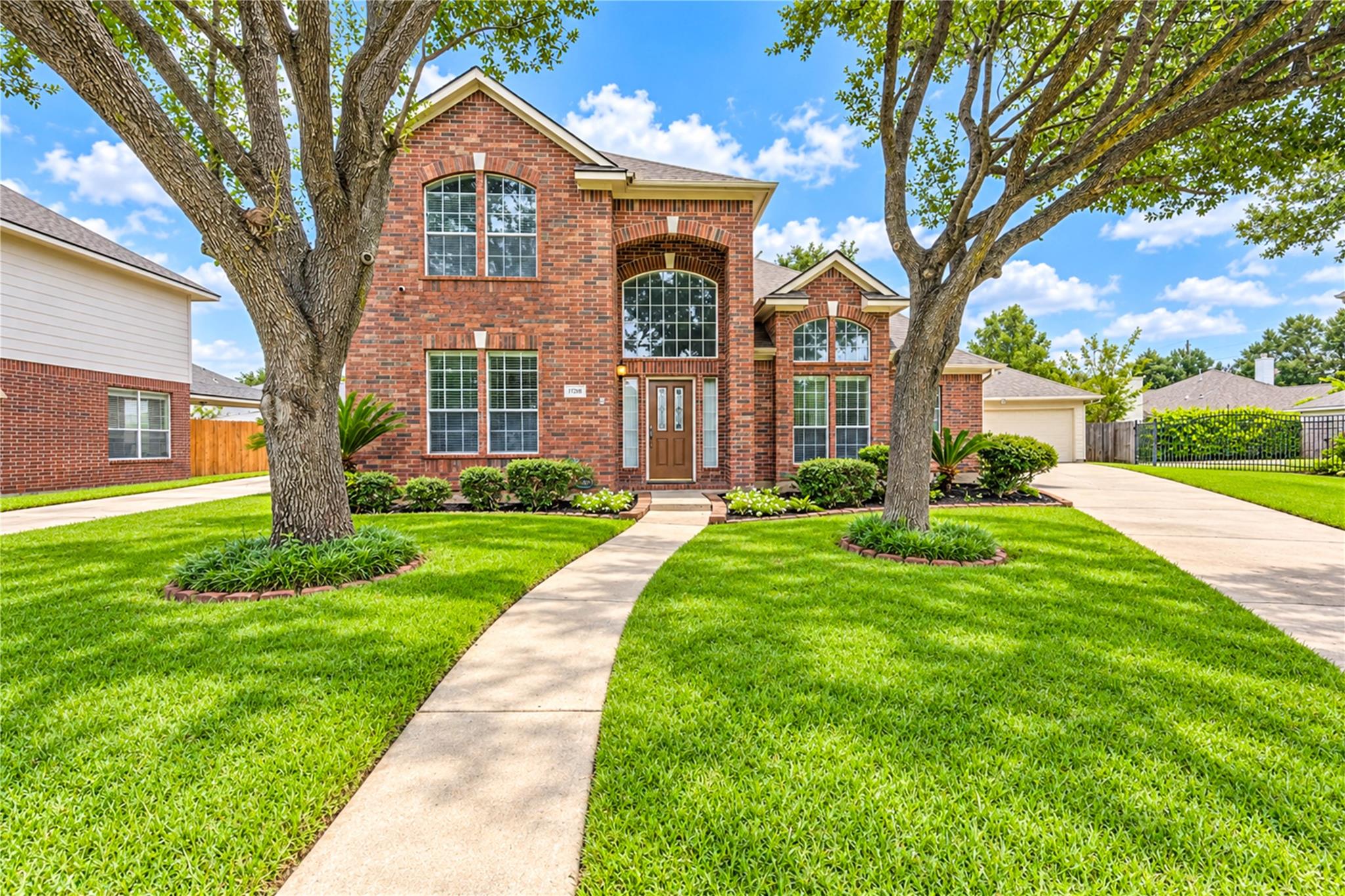 12806 Ridge Bank Lane — photo