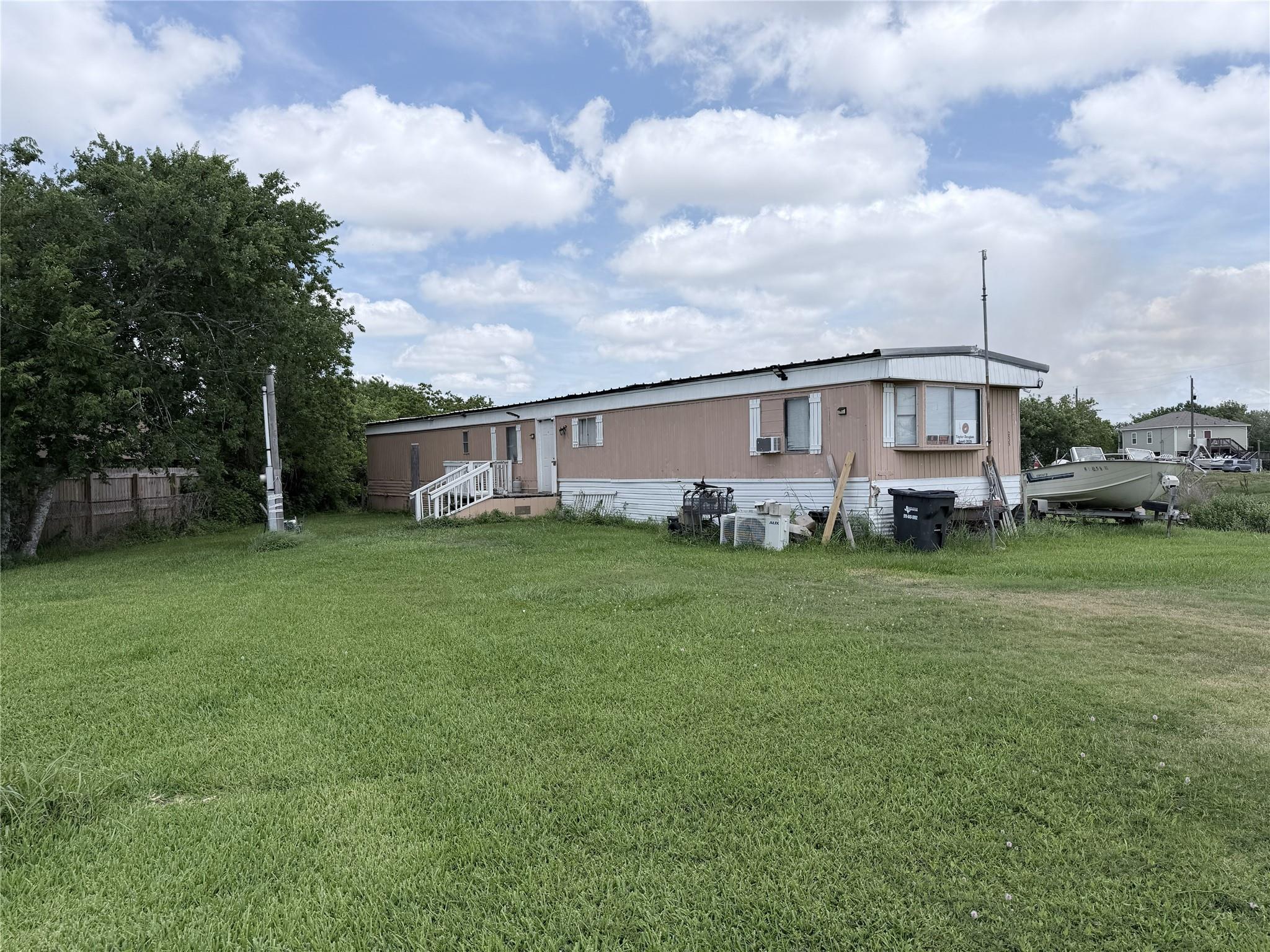 2535 Bastrop — photo