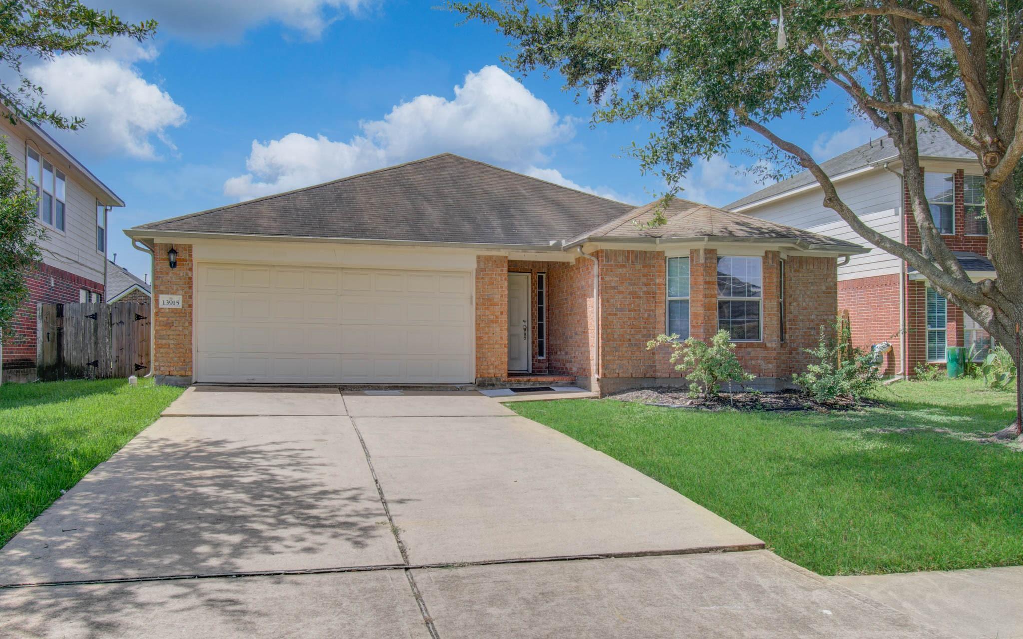 13915 Fort Nelson Drive — photo