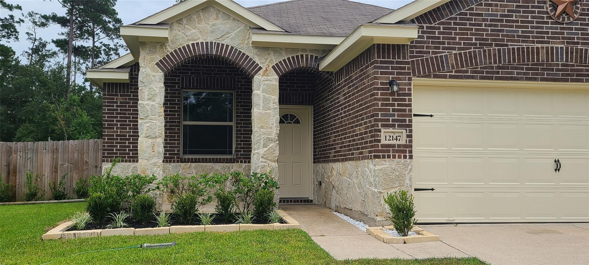 12147 La Salle River Road — photo