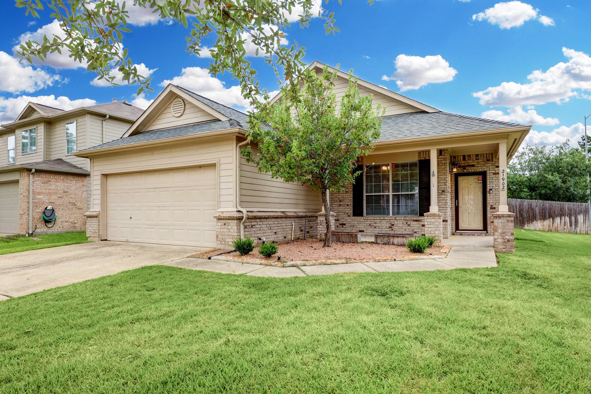 21902 Willow Shade Lane — photo