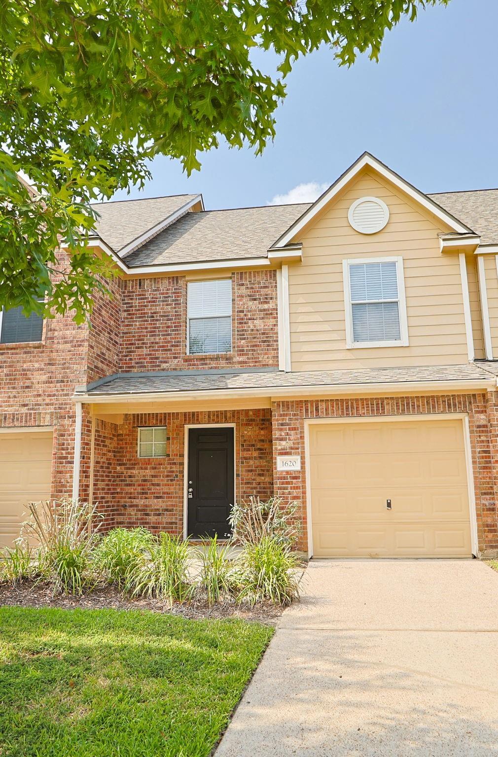1620 Grable Cove Lane — photo
