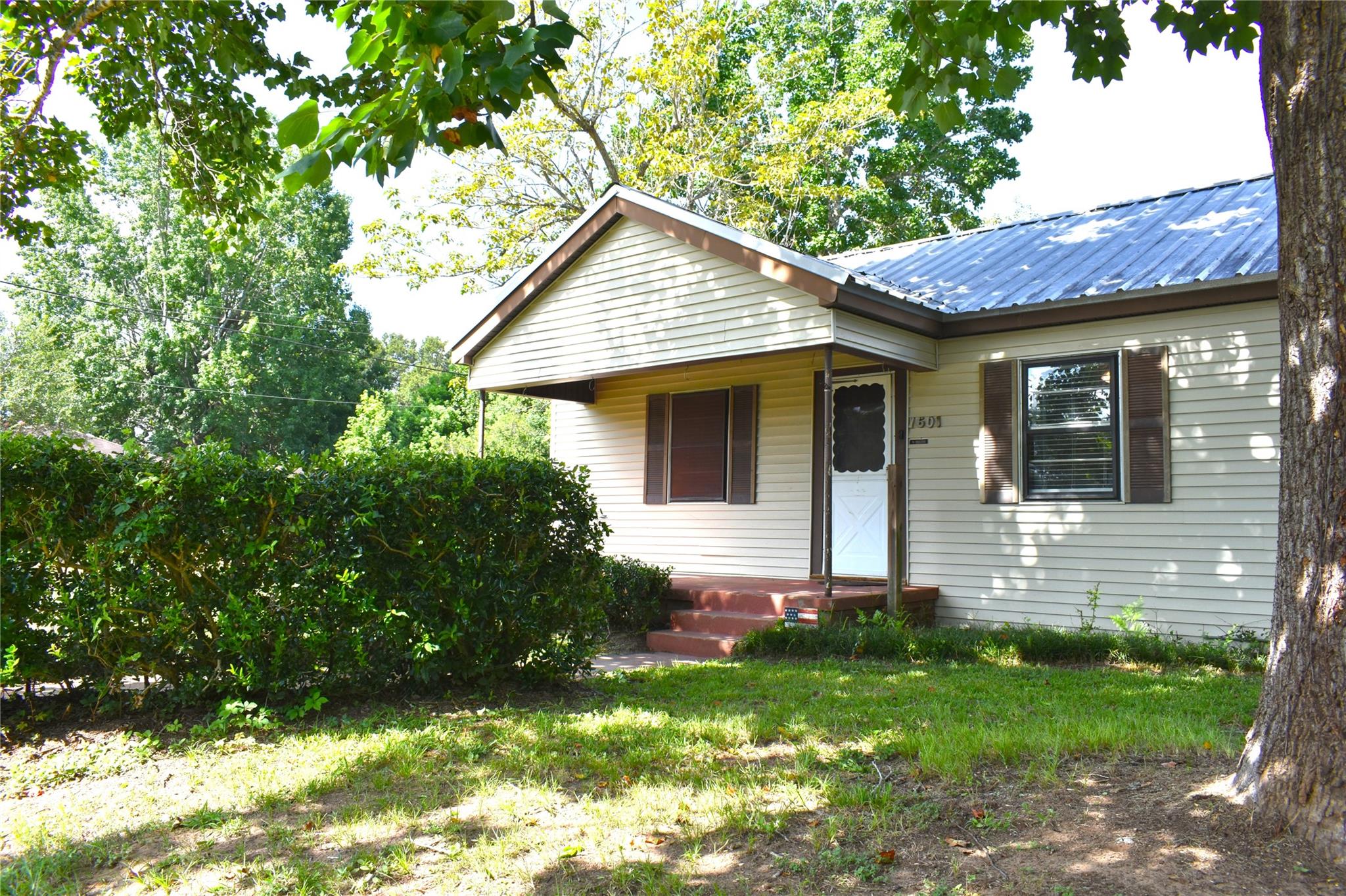 1601 Columbia Street — photo
