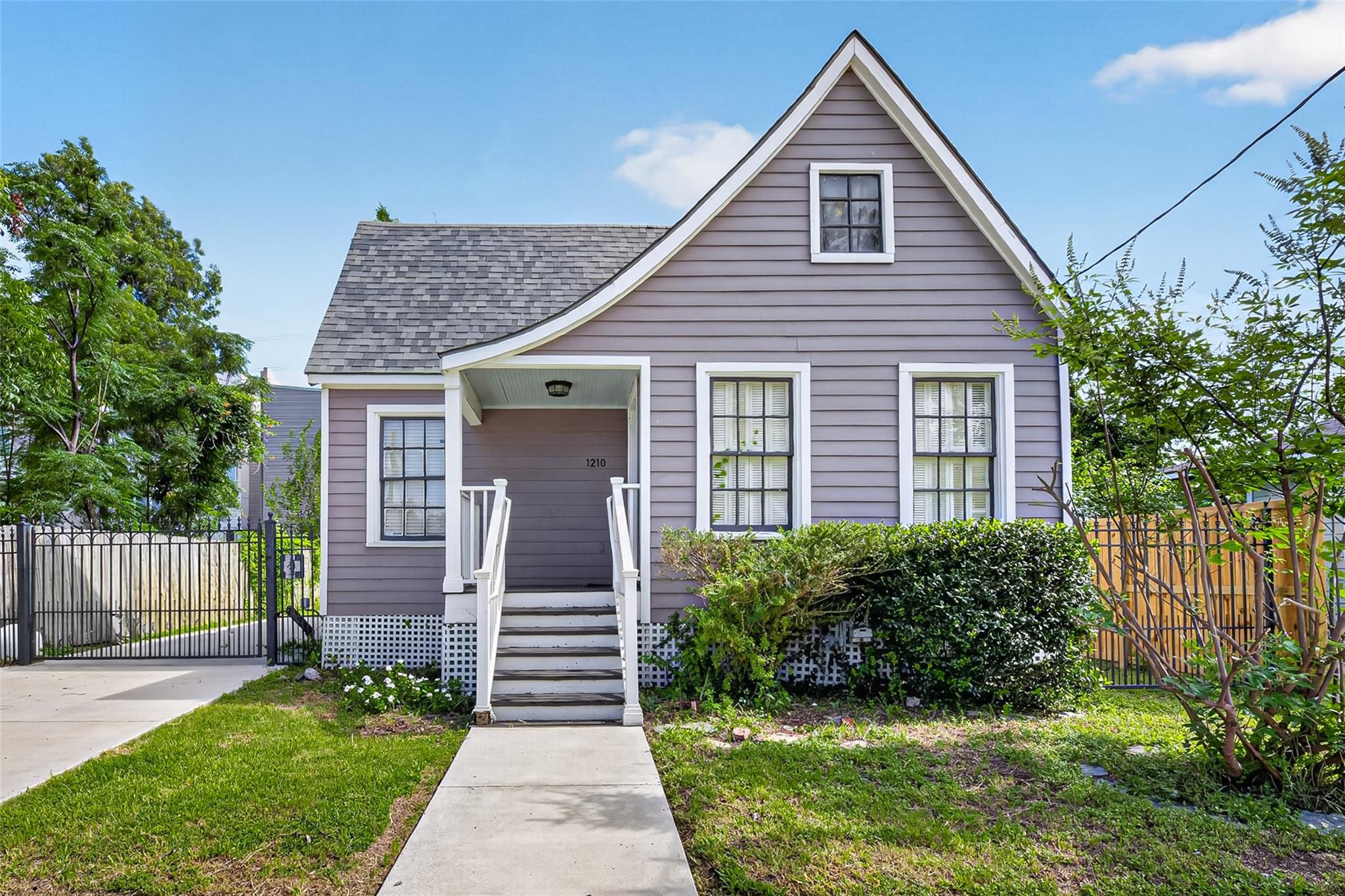 1210 Shearn Street — photo