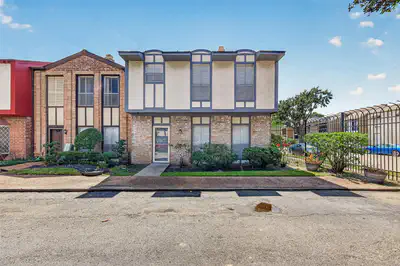 7700 Creekbend Drive #49 — photo