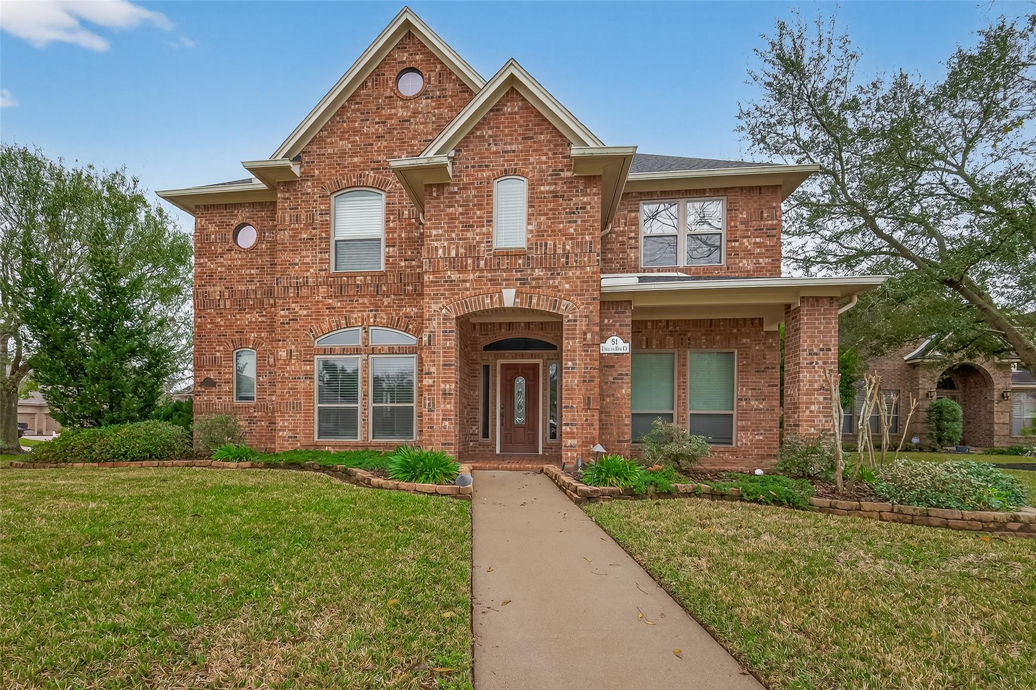 51 English Oak Court — photo
