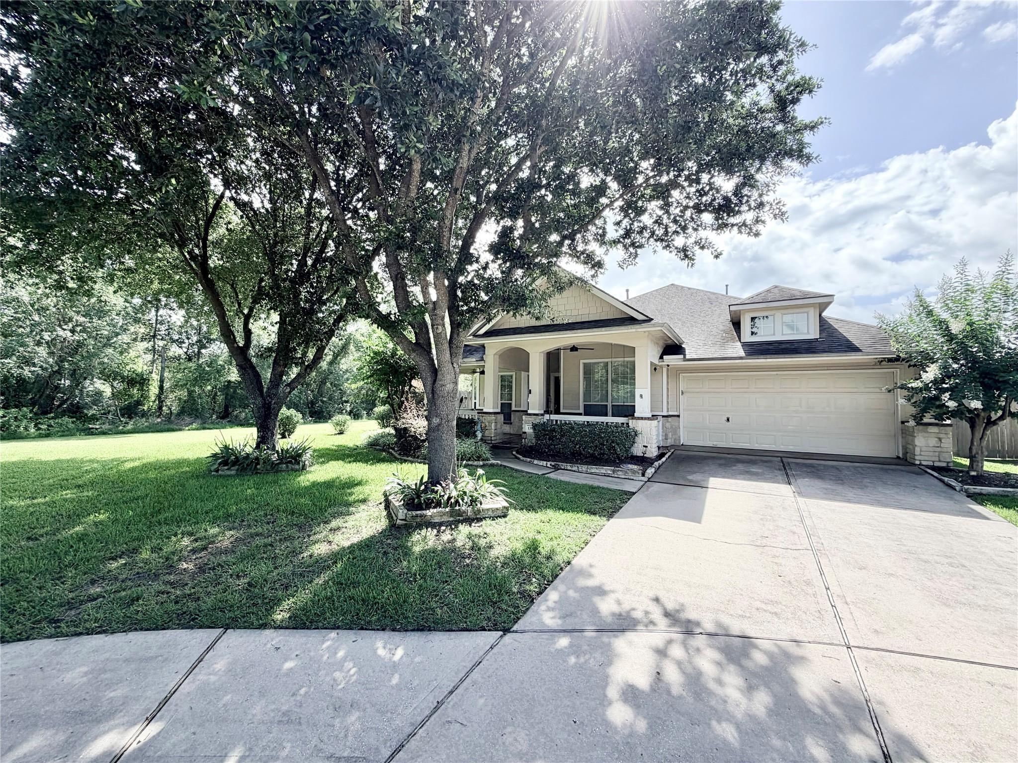 13822 Parkers Cove Court — photo