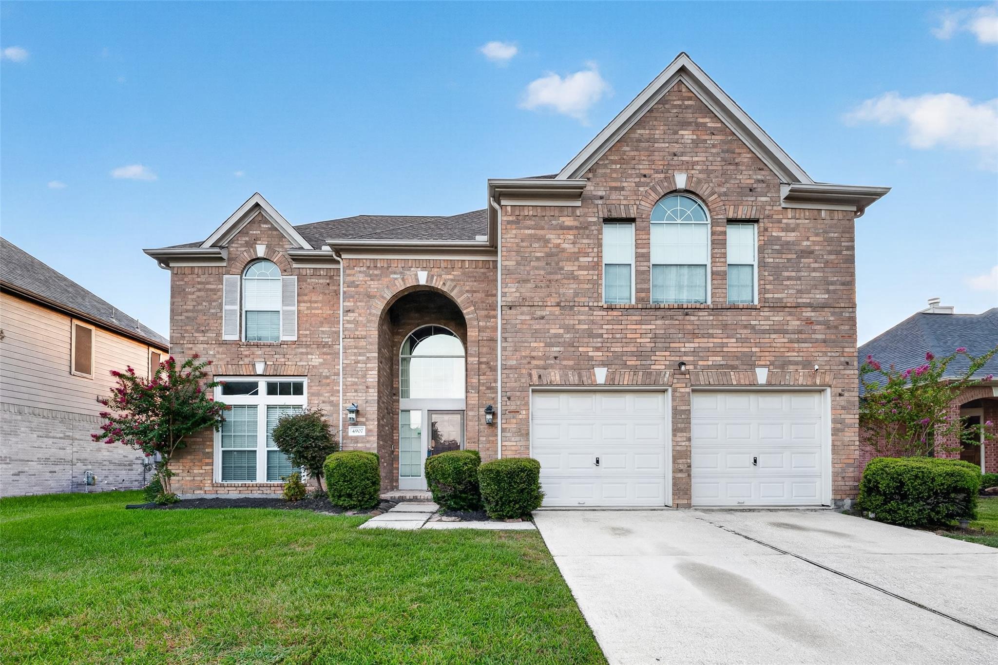 4907 Elmwood Court — photo