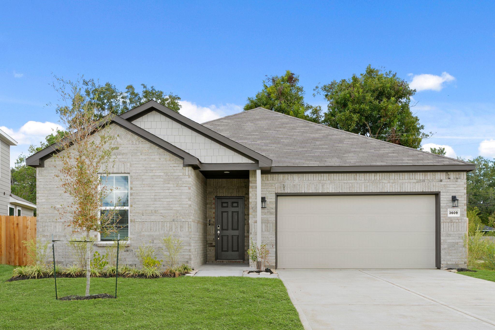 3609 Crawford Street — photo