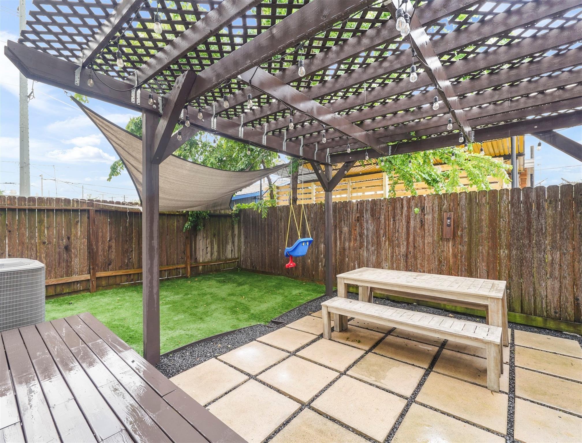 1309 Laird Street #a — photo
