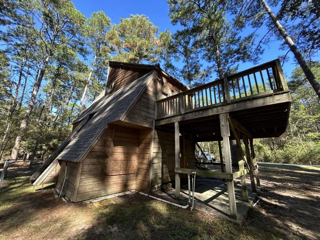 201 Creek Drive — photo