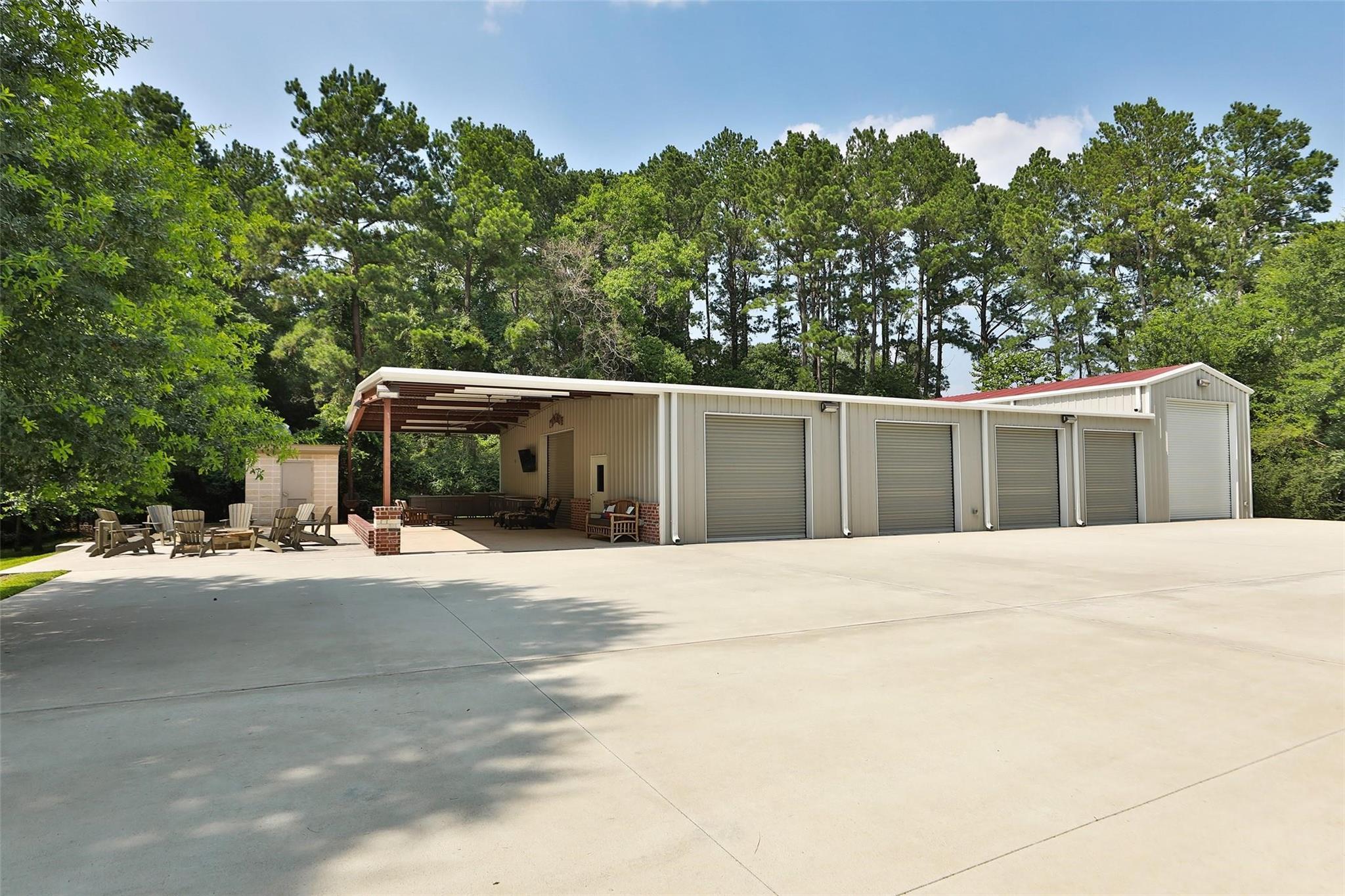 12128 a Zion Road — photo