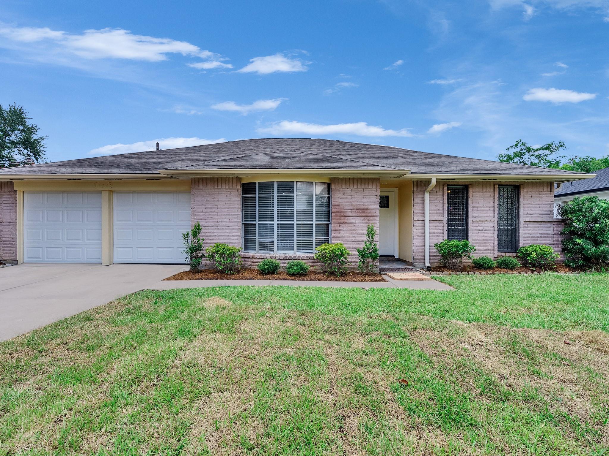 11010 Whittingham Lane — photo