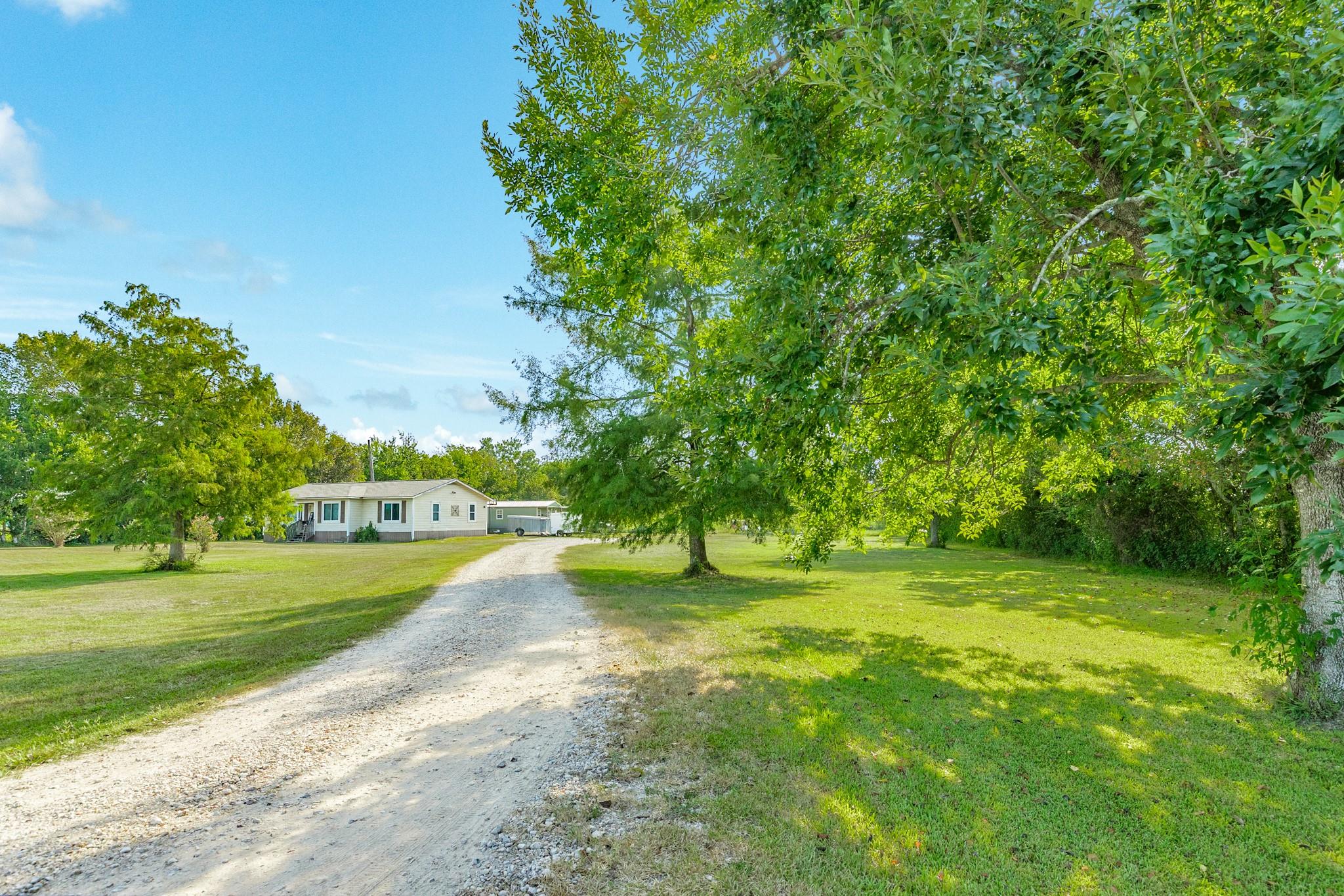 302 Britt Bailey Blvd — photo