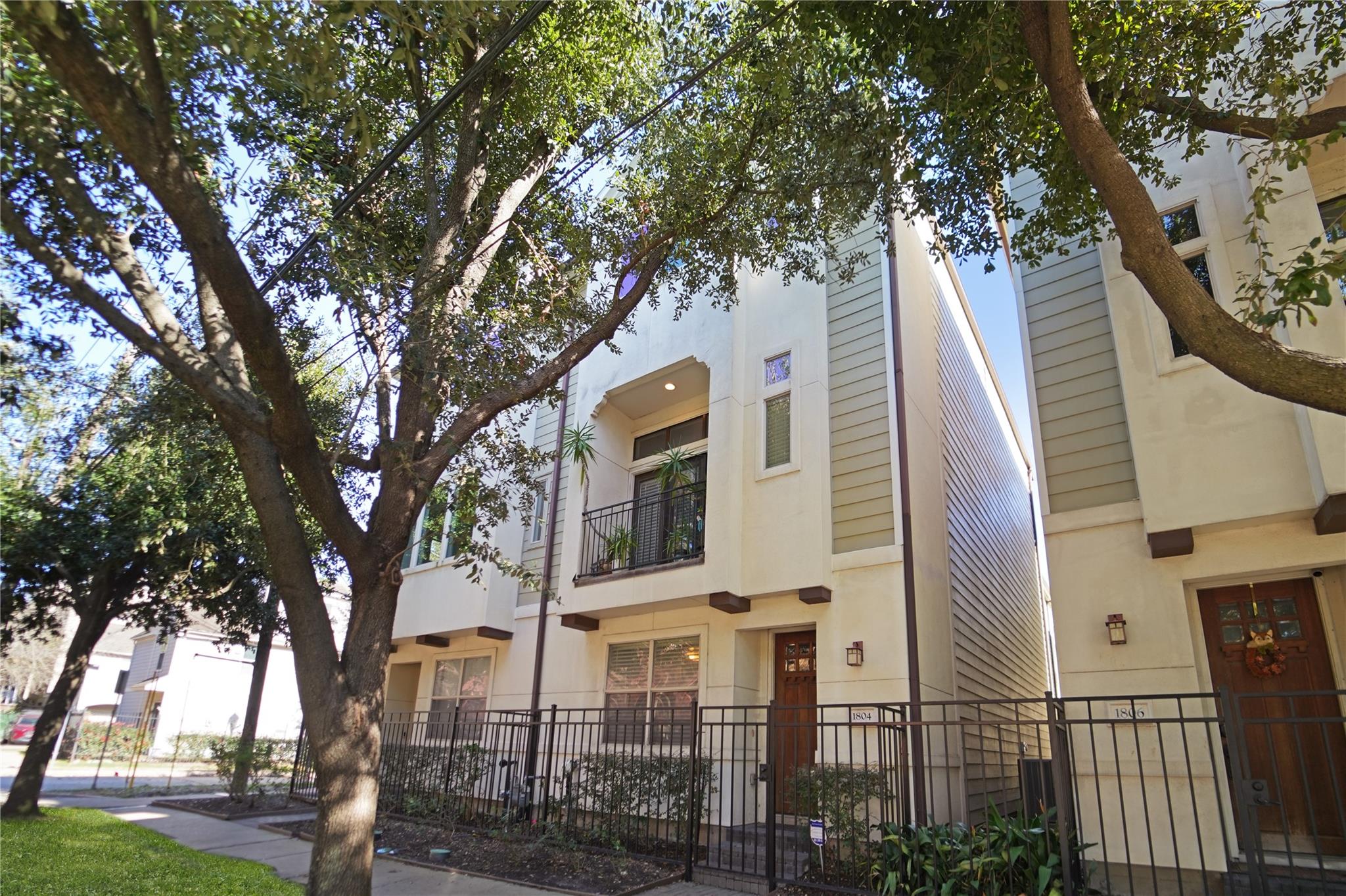 1804 Anita Street — photo