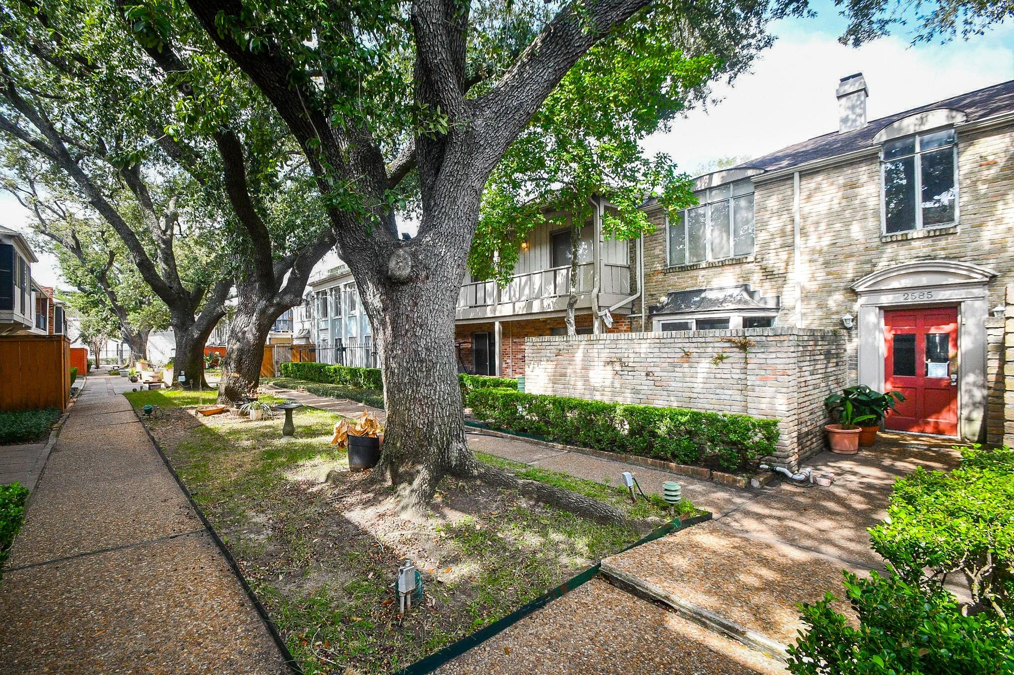 2585 Marilee Lane #2 — photo