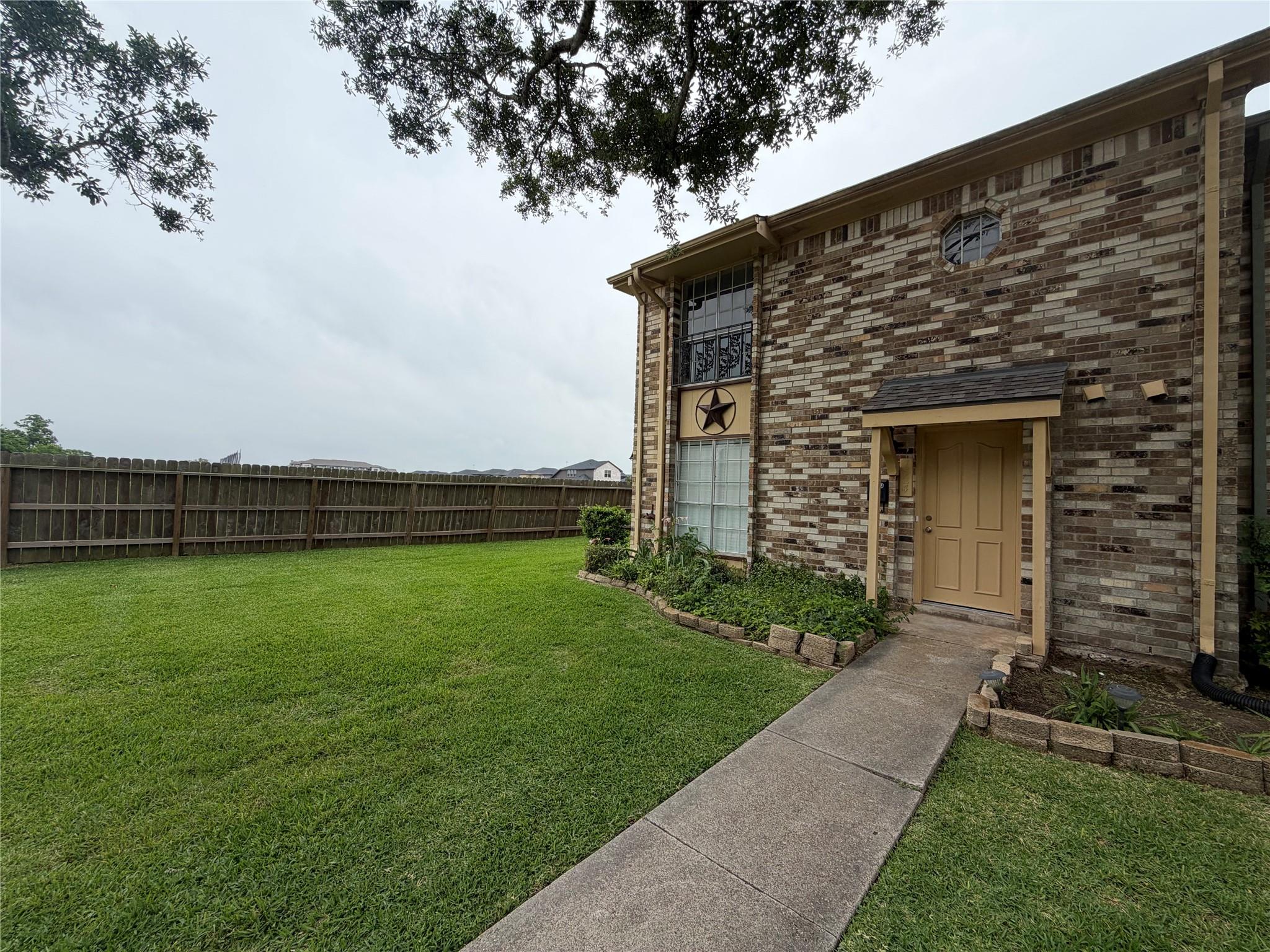 1524 Poplar Cove Street — photo