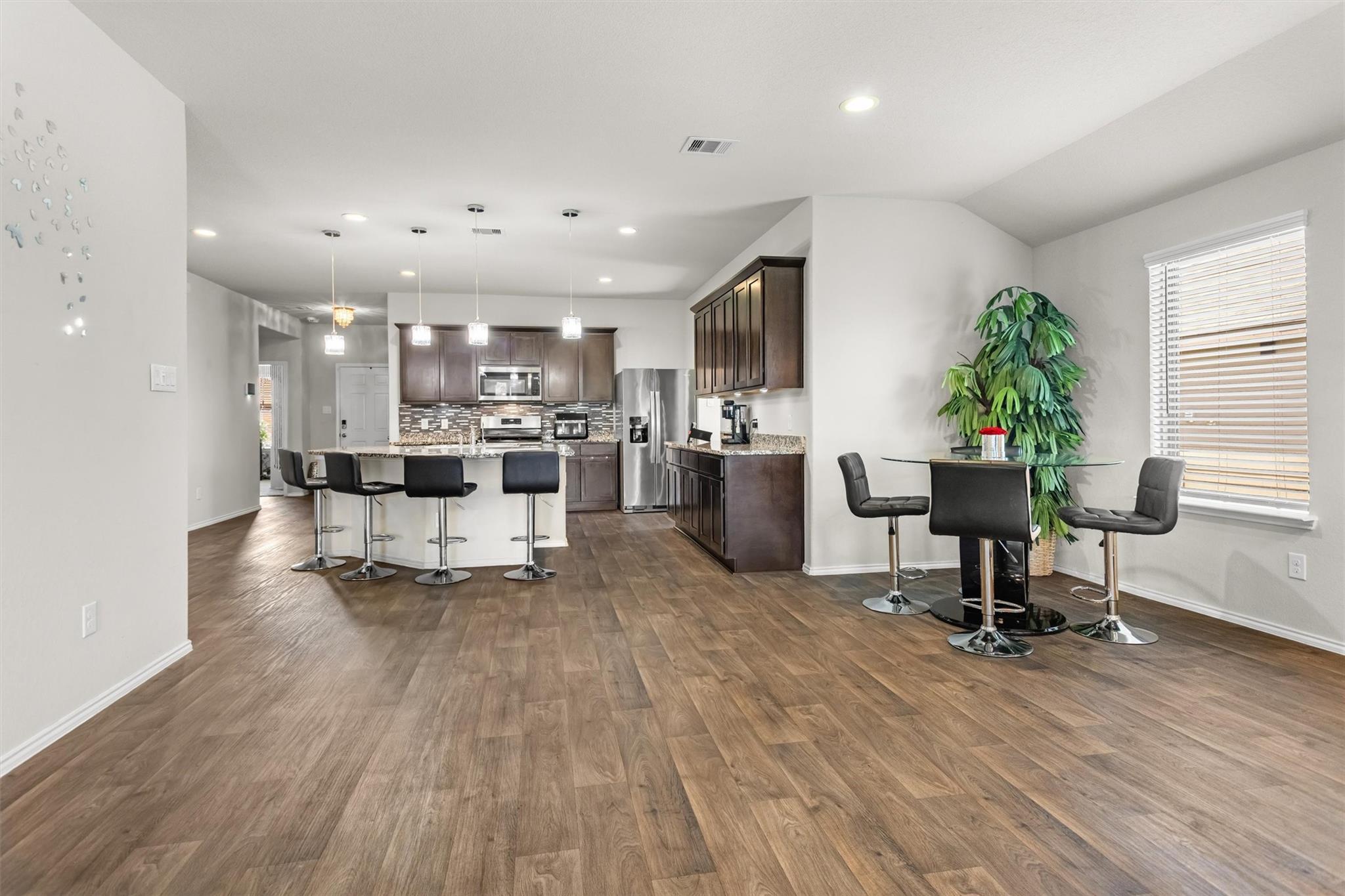 1711 Martin Spring Lane — photo