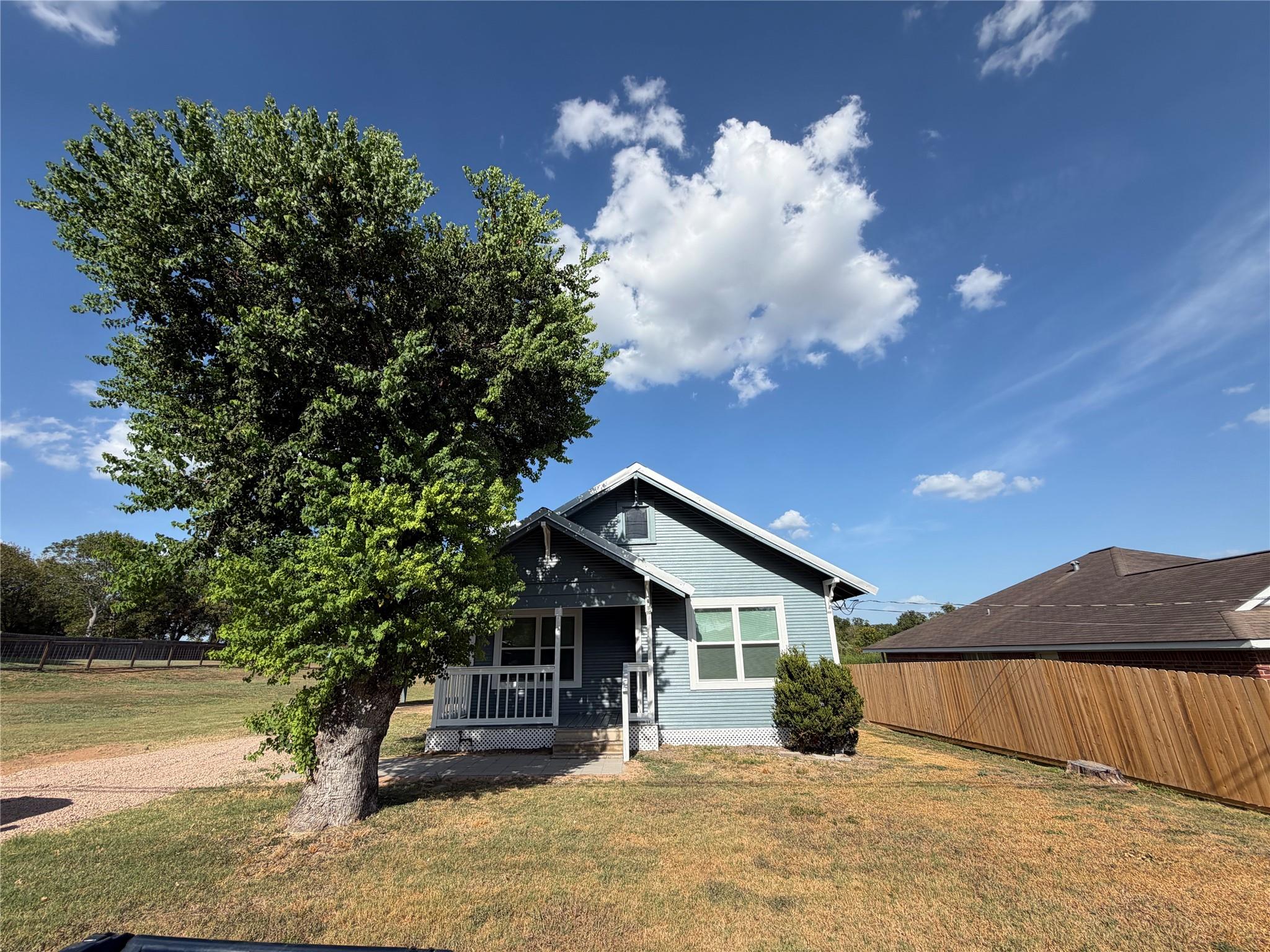 700 Burleson Street — photo