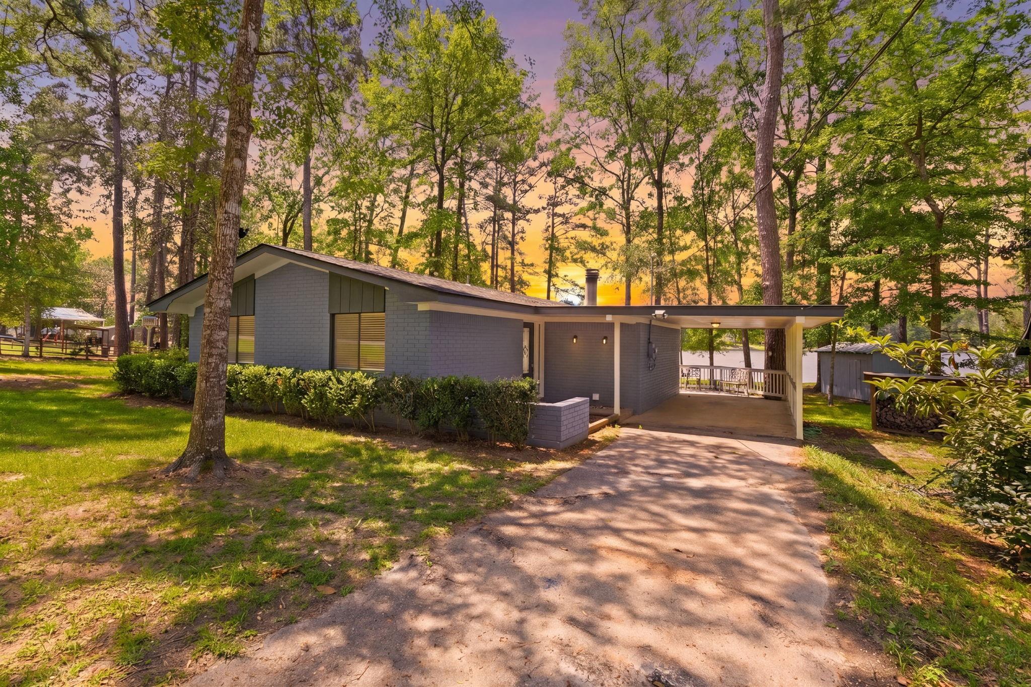 439 N Sherwood Forest Drive — photo