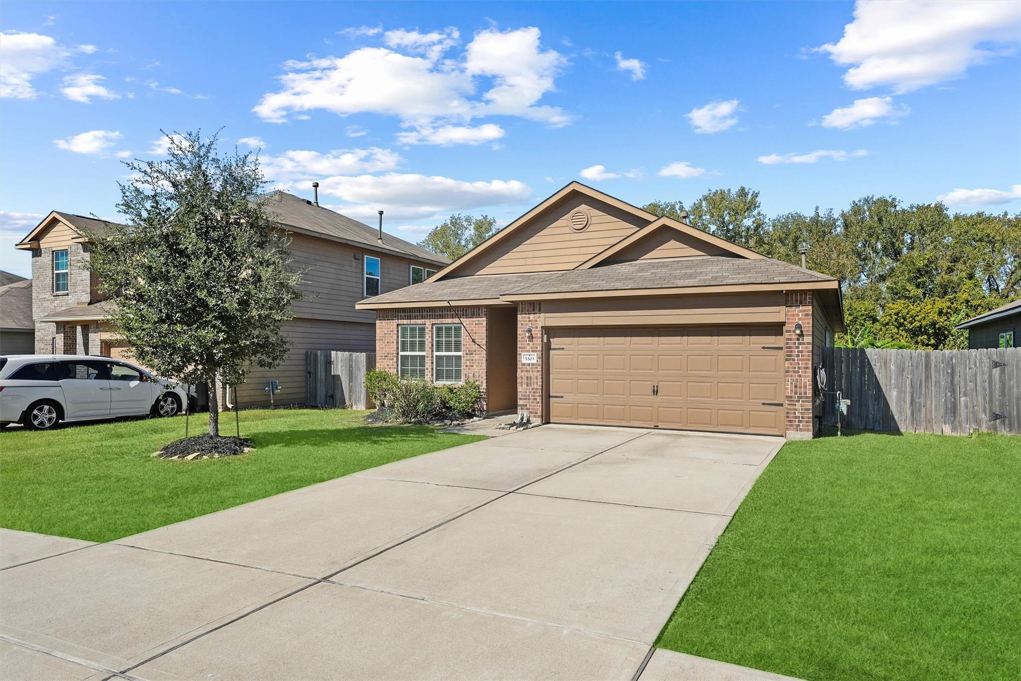5303 Rivers Edge Drive — photo