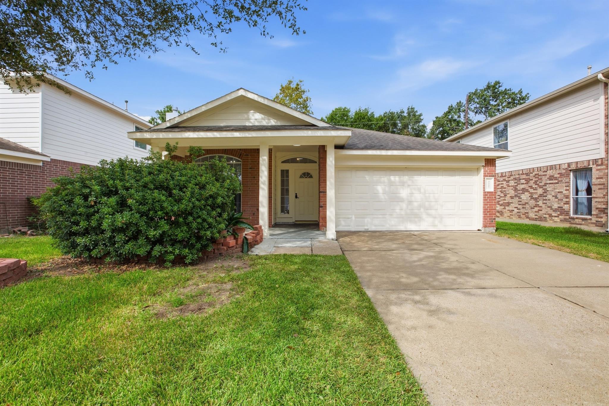 3227 Amber Meadow Dr — photo