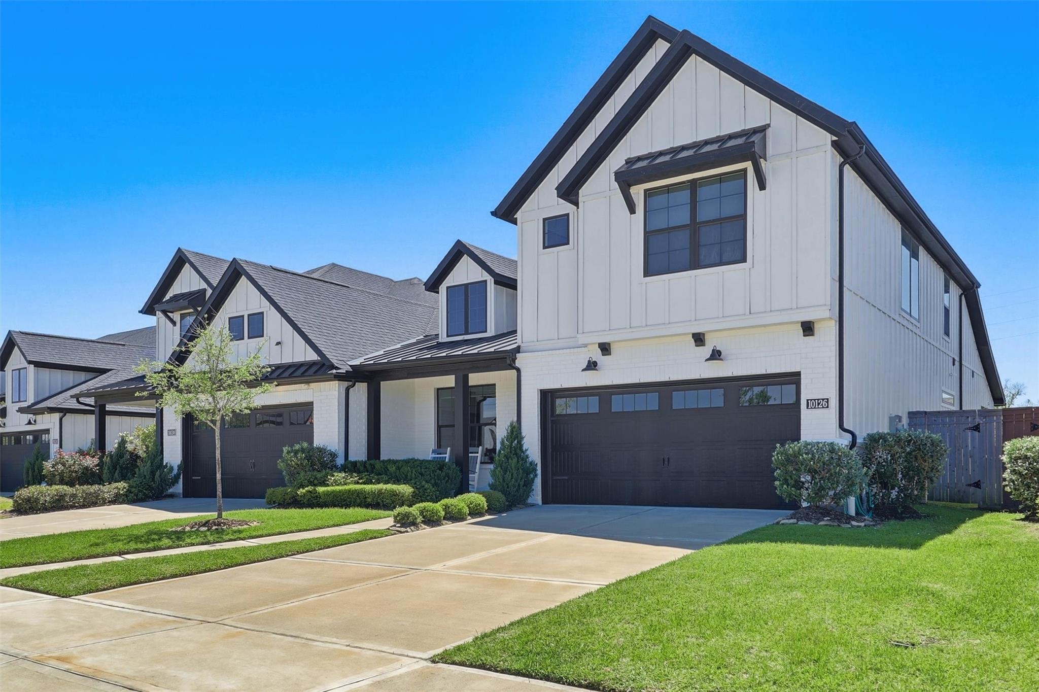 10126 Water Harbor Drive — photo