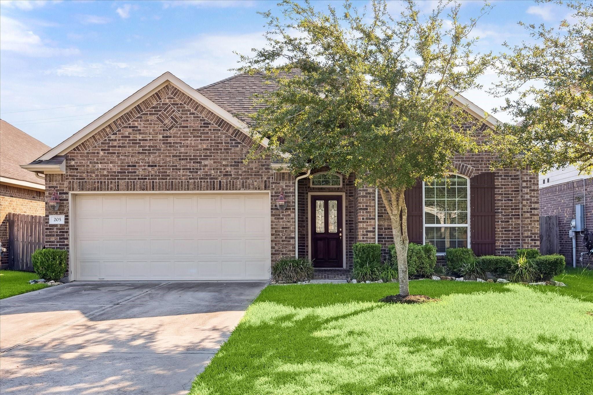 205 Brookwood Park Lane — photo